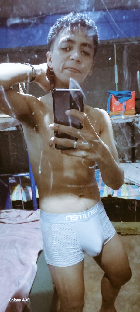 Preston78997736's tweet photo. Mirror shot, https://t.co/lRef6zxqrJ