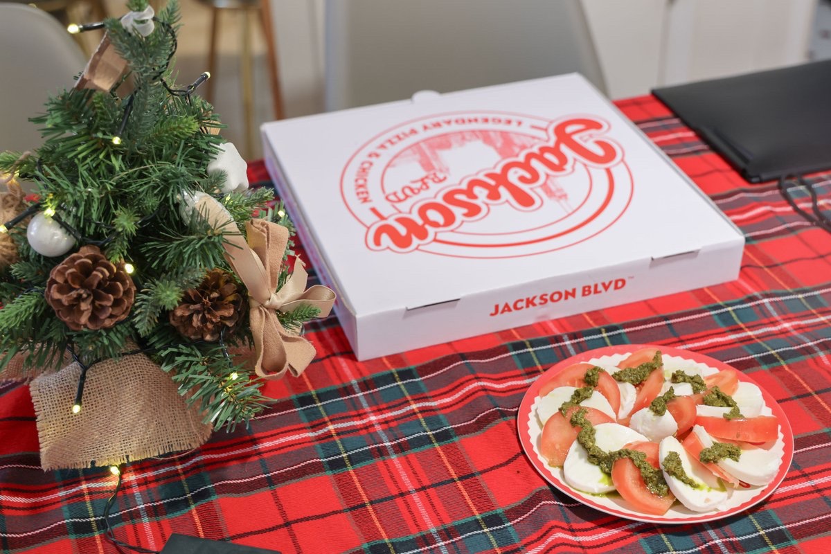 [📝]

250114 연말정산 촬영 비하인드

🔗 artist.mnetplus.world/main/stg/sonho…

#손호영 #SHY #SONHOYOUNG