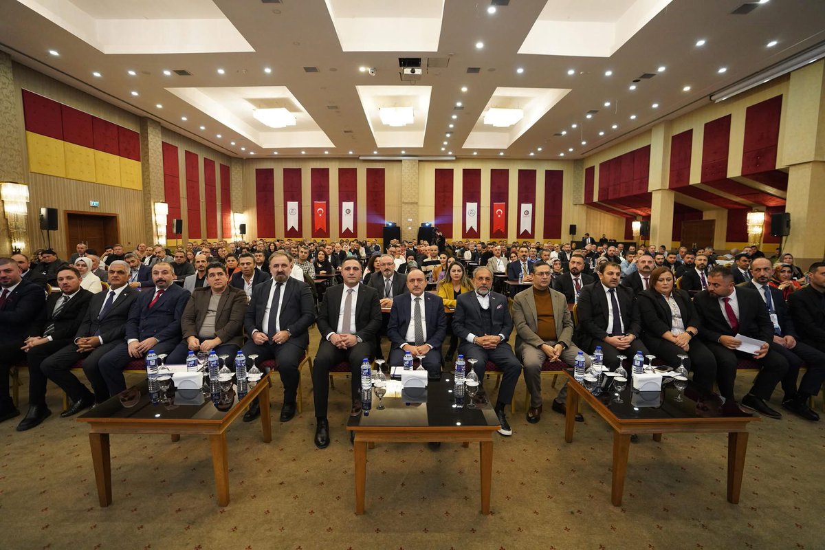 yahyabilgintr's tweet photo. Bugüne yarın katmaya,
EMEĞİN En güzel hikayesini yazmaya devam ediyoruz!

ÖZSAM tarafından planlanan ve Sendikamız Eğitim ve Sosyal İşler Başkanlığı tarafından gerçekleştirilen 3500 temsilcimiz 1. Dönem İşyeri Sendika Eğitimlerini tamamlandı. https://t.co/ZaaiaGd8f5