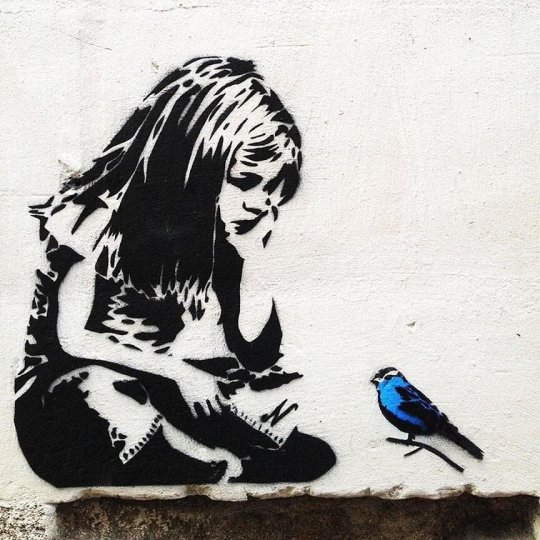 Banksy
The Girl With The Blue Bird
Bromley Street
Hull.
2018