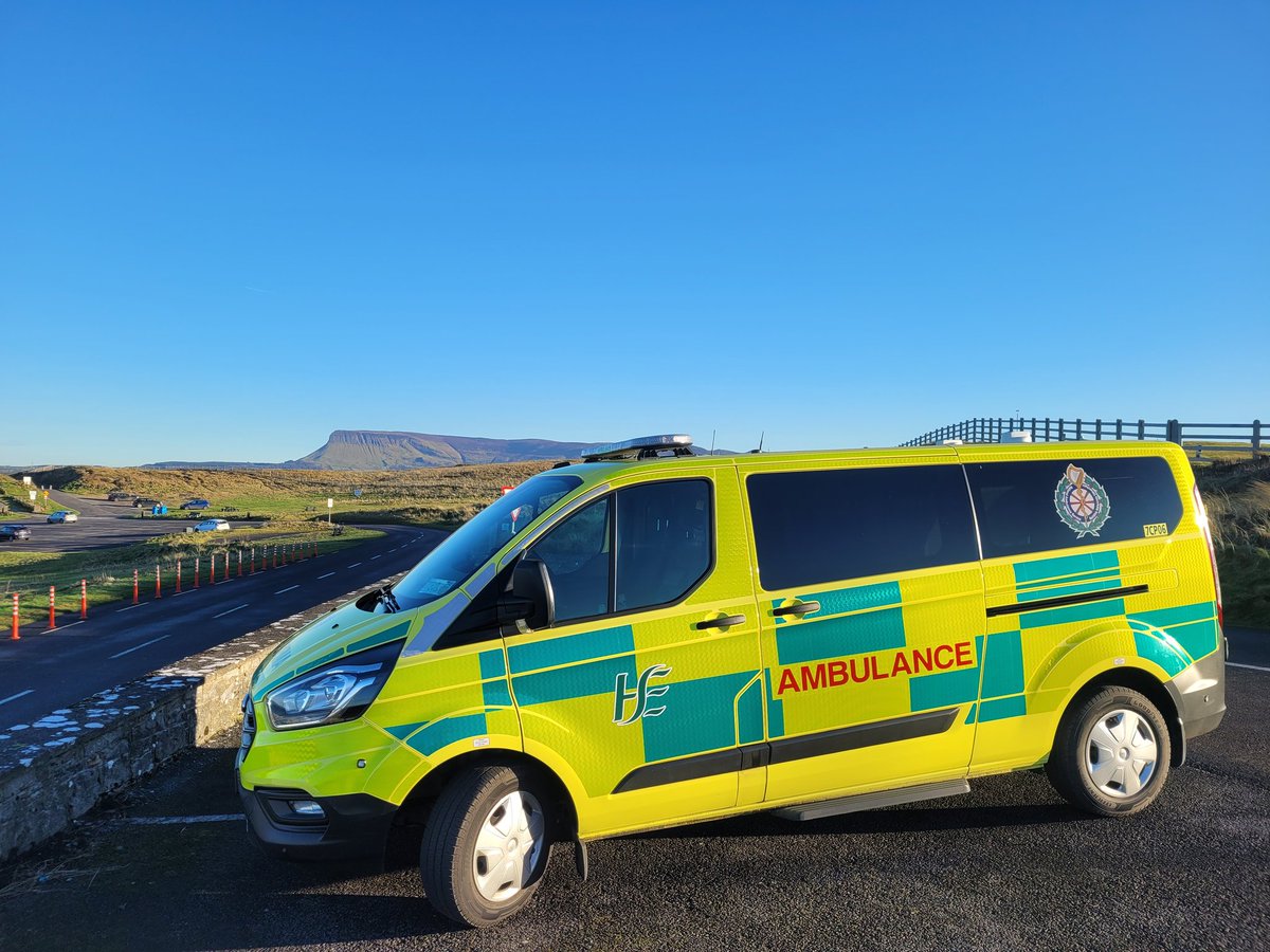 JohnnyD93478089's tweet photo. Day 1 in my new role as a Community Paramedic in #Sligo. Working to treat and keep people safely in the comfort of their own homes. @slaintecare @Community_NAS @AmbulanceNAS #communityparamedicine #alternativecarepathways https://t.co/wokVno9Fs0