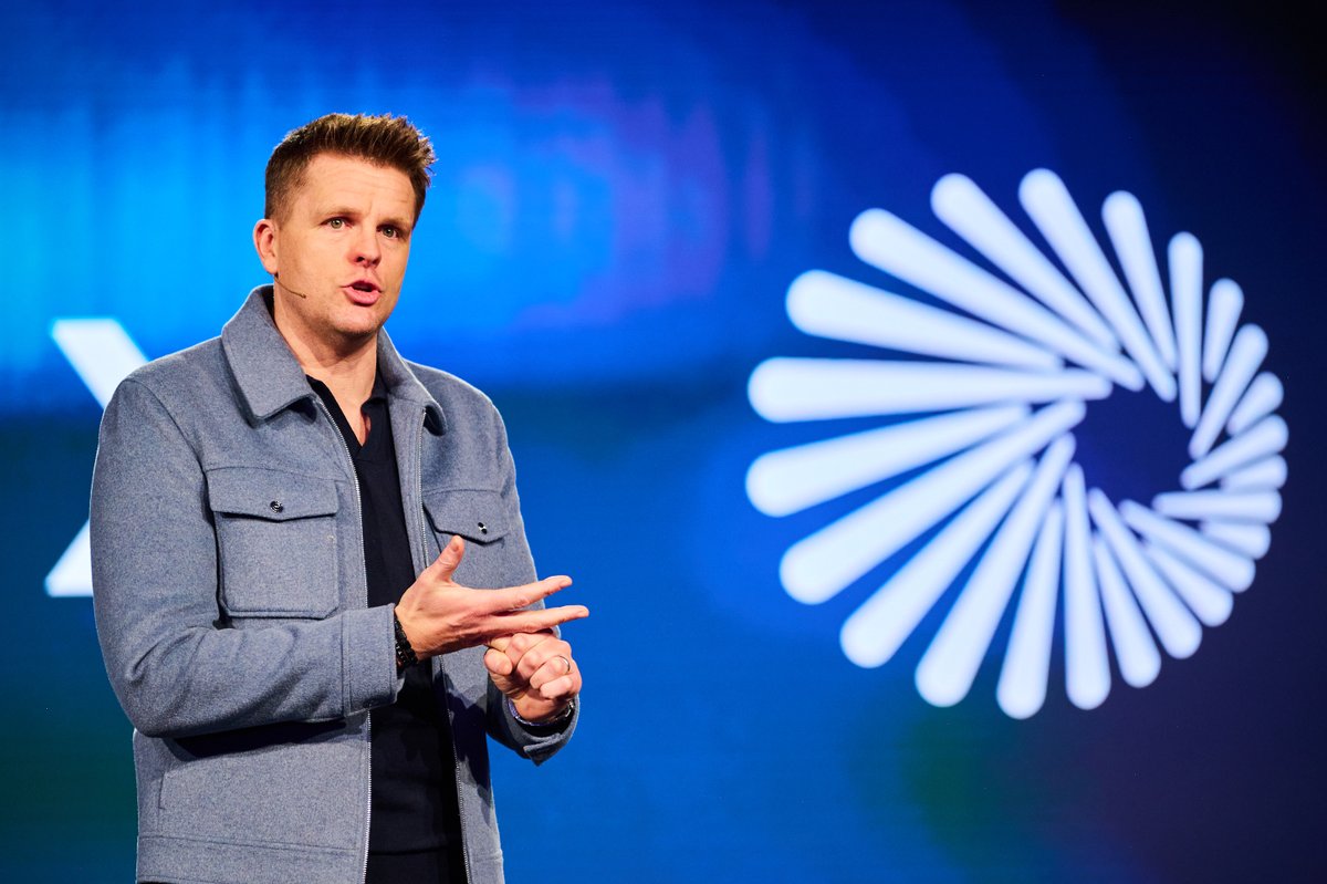 ifs's tweet image. Yesterday, we had the incredible @mrjakehumphrey on stage, delivering an inspirational session on High Performance. Drawing from over 300+ podcast episodes with the planet&apos;s most successful individuals, Jake shared powerful lessons that resonated deeply with our team. #SaKo2025