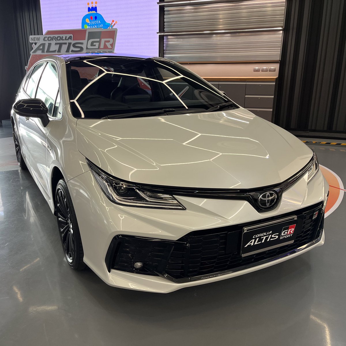 FunToyota's tweet photo. タイのトヨタ車😊 https://t.co/1peAfqpzP3