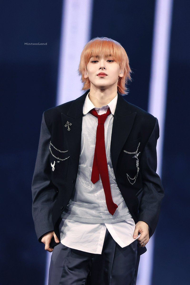 Mintsooland's tweet photo. 250112
SMT2025 pink hair 
hyunjun
#hyunjun #오현준 #현준 #pinkhair #pinkyboy #SMTOWNLIVE2025 #smnbg https://t.co/SheL2ixTlt