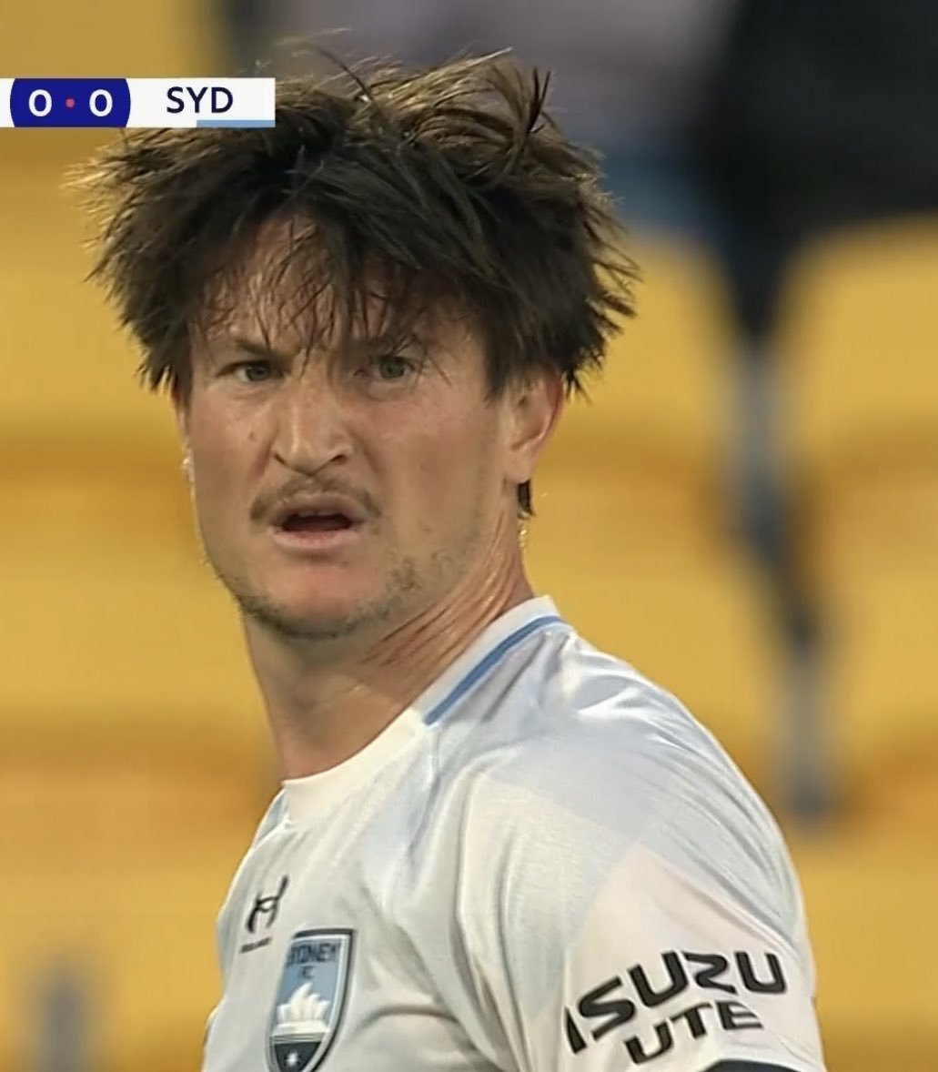 Me Waking up, jet lagged, and looking at #WELvSYD