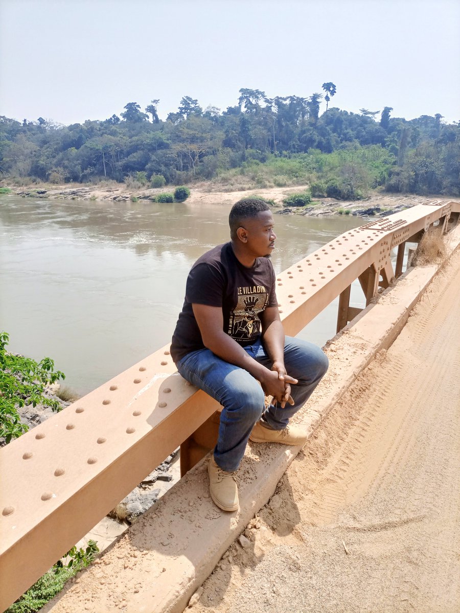 o_willer's tweet photo. On dit que je marche beaucoup
KIKOT - Pont sur la SANAGA
Les collines du peuple BASSA norr - RESPECTS https://t.co/jJ7HilfBW3