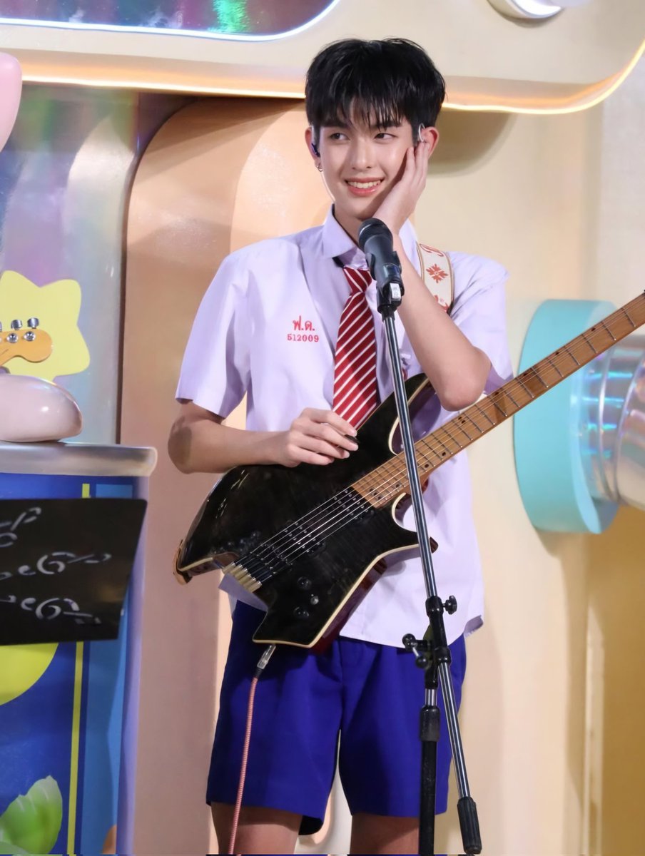 16June1a's tweet photo. • สิ่งเล็กที่เรียกว่าาาาาาาาาาาา
 น้อง #แฟร์โชค น่ารักม้ากก 🤏🏻🥰

#fairryfairrr #fairryfair
#ChokDitheechok
#FridayCollege 
#Fridayband #tia51 https://t.co/8HDdshw6Ap