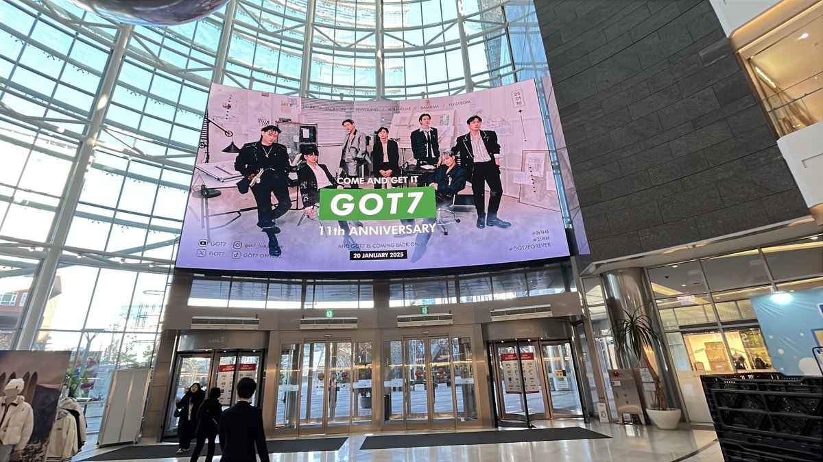 idolchamp1's tweet photo. Congrats! Debut anniversary voting winner is #GOT7

🥳#갓세븐 oh데뷔11주년oh 축하해🥳

✨영등포 타임 스퀘어
✨Yeongdeungpo Time Square
📍AD Period : 1.15 - 1.17

2014. 1. 16 ~ ing

광고 만나면
#갓세븐_팬PD가_준비했어 로 인증 (๑˃̵ᴗ˂̵) https://t.co/hipmzxjKex