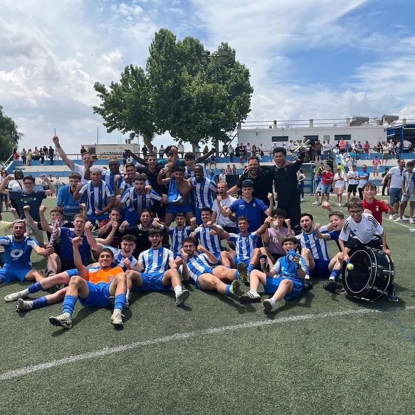 danielito_14's tweet image. Gracias a toda la familia del @LorcaDeportivaB  por este año y medio de aprendizaje . Desde este momento se suma un hincha que os seguirá de cerca .  
No me cabe la menor duda de que este grupo de jugadores  conseguirá el objetivo . Y recuerden ,  Mente fría , ♥️ caliente. 🫂😔