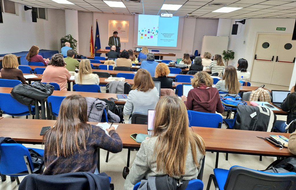 Graciela G.Oyarzabal 🧡 (@gracielaecm) on Twitter photo "Un administrador <a href="/ecatolicmadrid/">Escuelas Católicas Madrid</a> siente el proyecto educativo del centro como suyo" <a href="/emilio_daz/">Emilio Díaz</a> aborda la 1° sesión del curso de Administradores: 50 horas que permitirán a los 30 inscritos profundizar en la importante misión de administrar un centro educativo católico.Bienveni2! "Un administrador <a href="/ecatolicmadrid/">Escuelas Católicas Madrid</a> siente el proyecto educativo del centro como suyo" <a href="/emilio_daz/">Emilio Díaz</a> aborda la 1° sesión del curso de Administradores: 50 horas que permitirán a los 30 inscritos profundizar en la importante misión de administrar un centro educativo católico.Bienveni2!