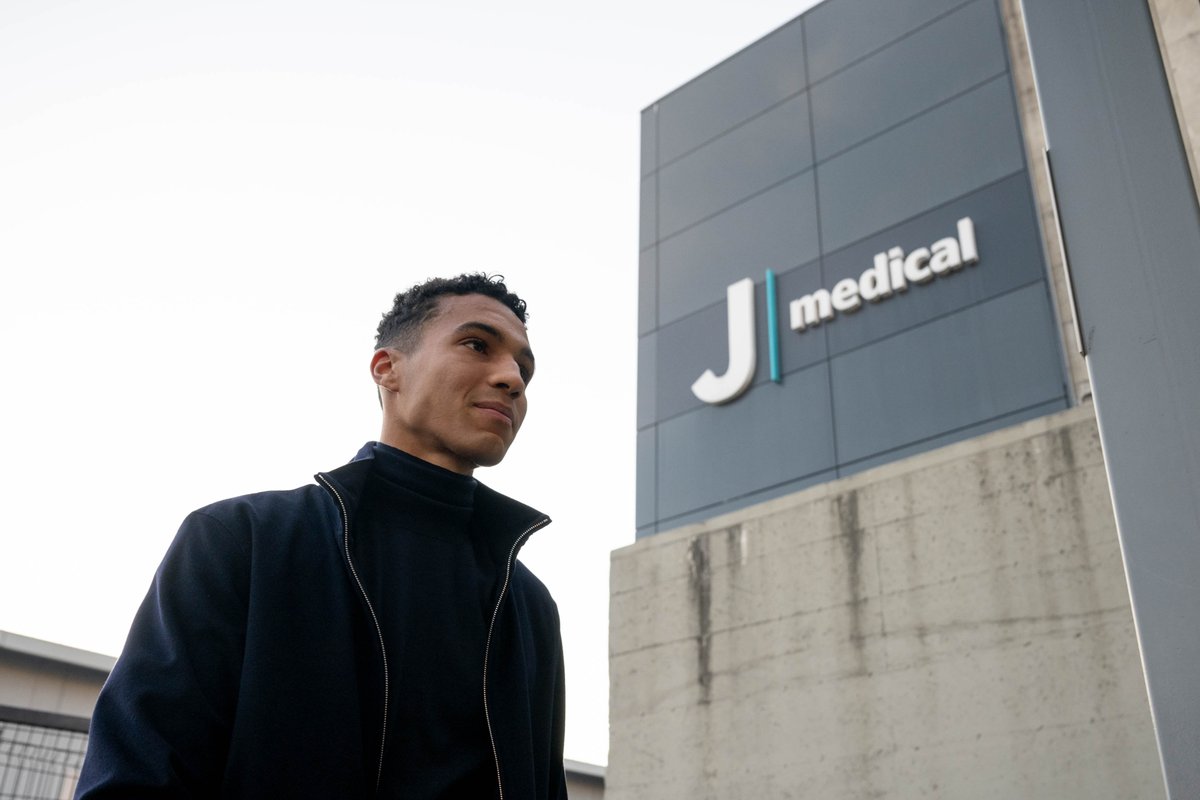 JuventusFC tweet media