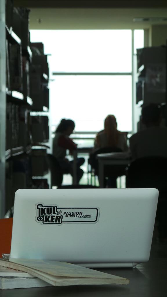 Coba drop foto jaman kuliah kalian