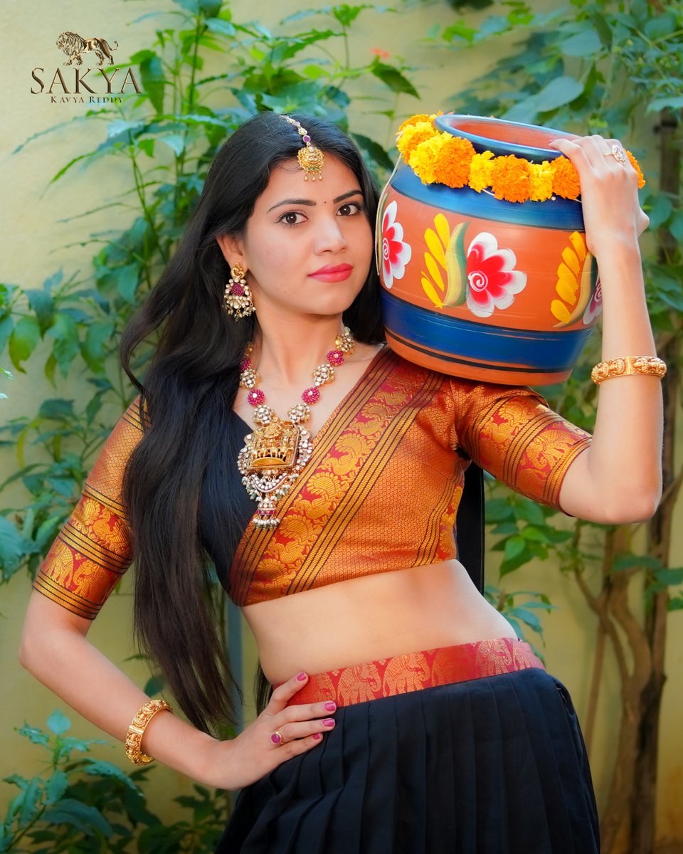 Sakya_label's tweet photo. “Wish you a Happy Sankranthi to all”
“Elegant Croptop &amp; Lahenga with Narayanapet handloom Cotton Fabric”
.
.
.
.
For more details:
+91- 7386898669
Website - https://t.co/imW4zPeuiw
Address: Asian suncity 009,B block, behind amb mall, ground floor , kothaguda, hyderabad
500084 https://t.co/Hy1XKX0Ymh