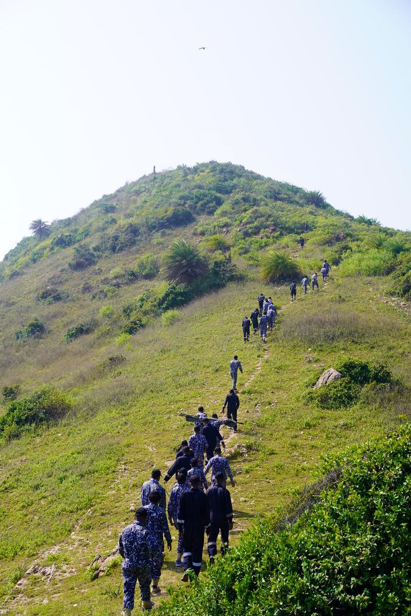 INS_Vishwakarma's tweet photo. Undertrainees of #INS_Vishwakarma participated in an endurance camp 💪 at Yarada Beach as part of an #OutwardBoundExercise. The #OBE focused on building resilience, leadership, and camaraderie, preparing them for future challenges. ⚓
#Teamwork
#NationFirst
#LargeNavyMindset https://t.co/UZDGzS5Y2g