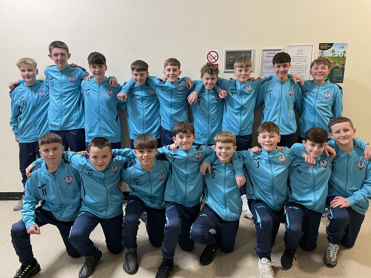 The boys kitted out in their new tracksuits as we aim to have all our kit replenished in time for the Dutch Soccer Cup in 🇳🇱 come May!

Big thanks to our tracksuit sponsors Document Data Group.

#NoClaremontNoParty
