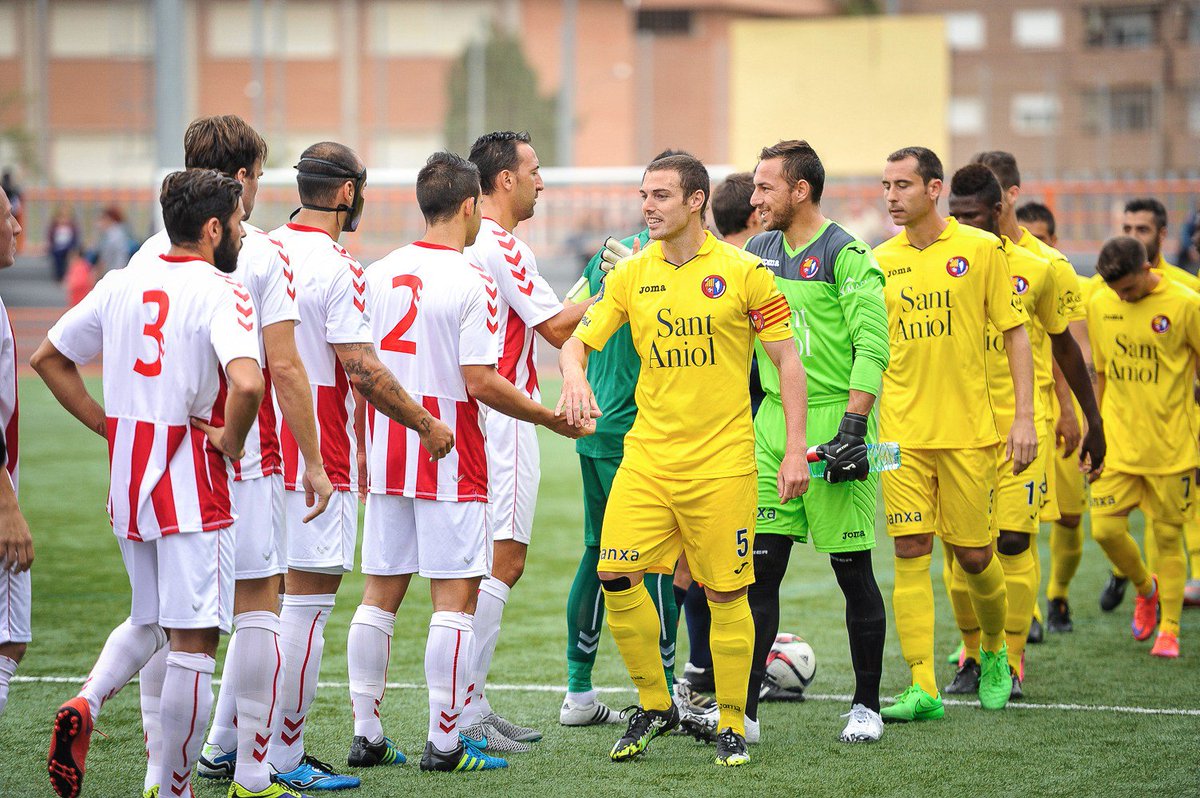 UEO1921's tweet photo. 🗂️ 𝗣𝗥𝗘𝗖𝗘𝗗𝗘𝗡𝗧𝗦
#TorrentOlot a San Gregorio:
0️⃣ victòries
0️⃣ empats
0️⃣ derrotes
👉 SÍ que hi ha un precedent a Sant Gregorio, però va ser contra #HuracánValencia. Temporada 2015-16 a #2bg3:
❌ #Huracán 3-1 #UEOlot
⚽ @mmarcel11
#TornemAmbTu #2RFEF3 https://t.co/EgS6RoxrfP