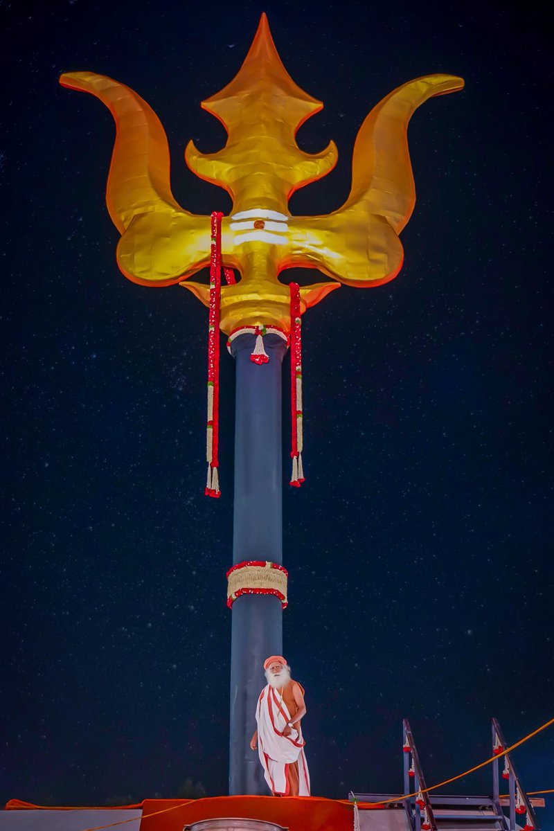 SadhguruJV's tweet photo. Mahashula is a symbolism of all dimensions of life being from one source. All aspects of creation arise from one source, that is Shiva. Shiva means "That Which Is Not". Mahashula temple exudes the energy of this oneness of the three fundamental manifestations of life. The sadhana around Mahashula could be immensely beneficial both for material and spiritual wellbeing. May you know the bliss of the Divine. -Sg
#SadhguruSannidhiBengaluru