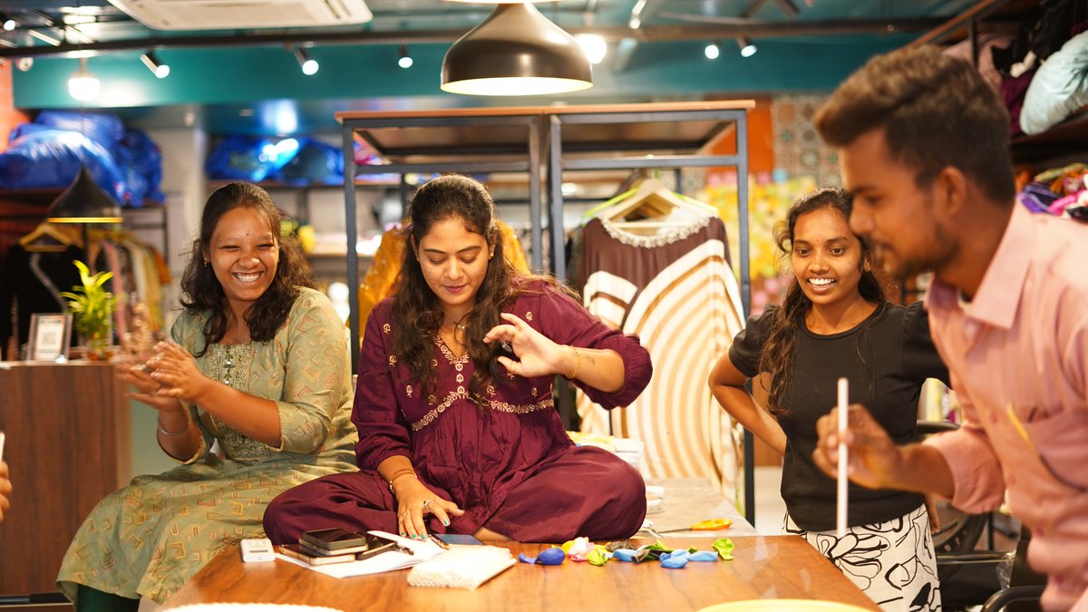 Sakya_label's tweet photo. Our office is buzzing with excitement for the new year! Wishing you all a year filled with growth,success, and happiniess.
Wishing Our Great Clients For Supporting us a lot &amp; Thank You So Much

Sakya.Saress
Sakyalabel
Sakya
Kavya Reddy https://t.co/CfRNc0tG2O