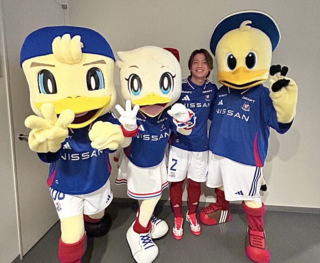 マリノスケ【こうしき】 tweet media