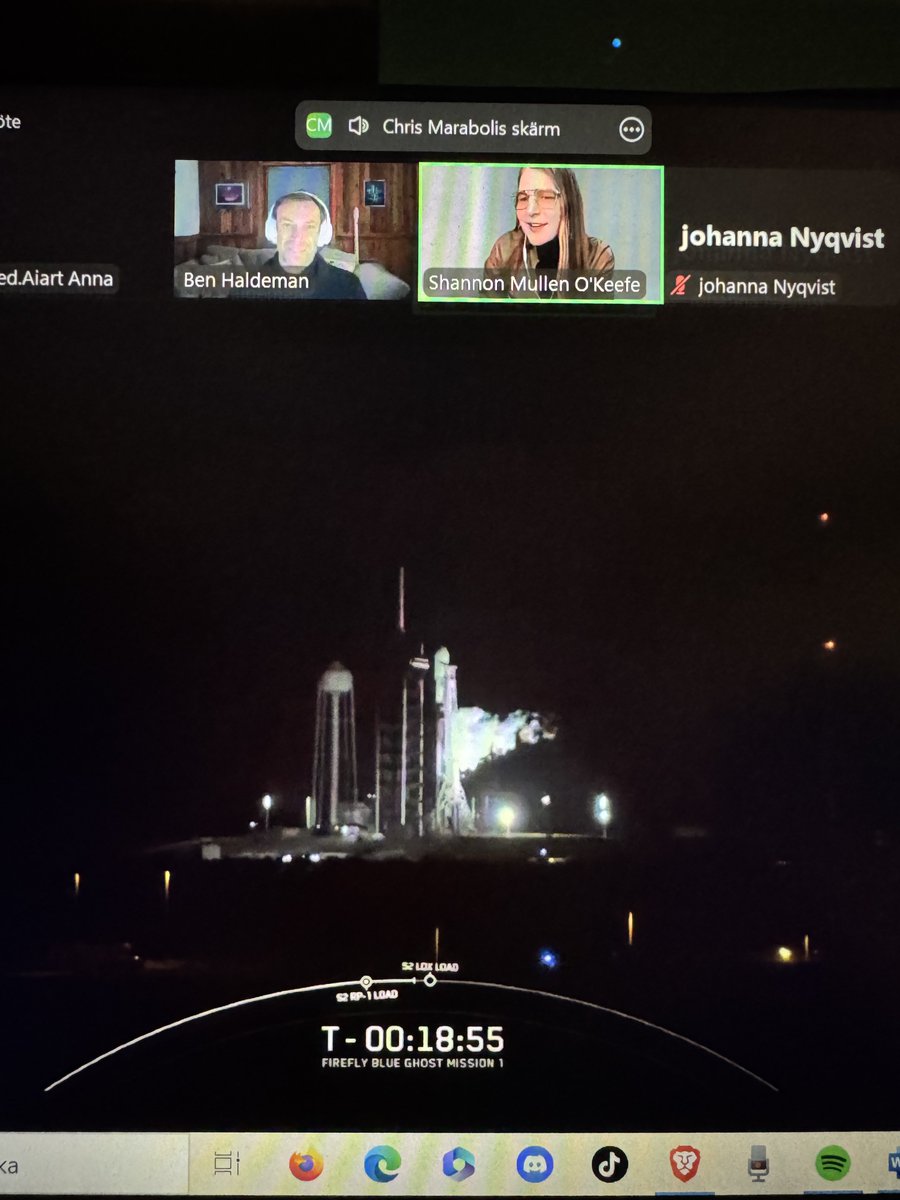 MixedAiart's tweet photo. I can't believe it. MY ART is literally rocketing to the moon right now 
😱😱😱😱😭😭😭😭❤️❤️❤️❤️
@moonmars @VAVortex @goLifeShip 

https://t.co/06kDZRELng https://t.co/DRWGwdFon1