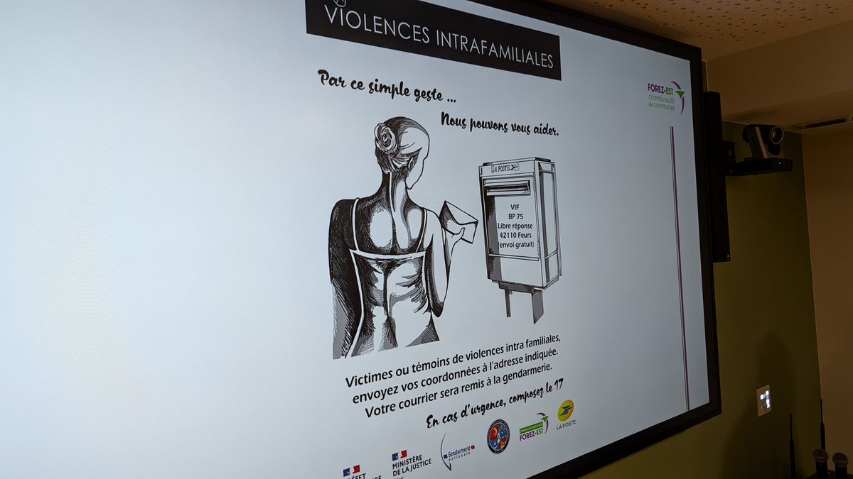 Préfet de la Loire (@prefecture42) on Twitter photo 📸 À la suite de la signature du contrat local de santé (#CLS) porté conjointement par l’ <a href="/ARS_ARA_SANTE/">ARS Auvergne-Rhône-Alpes</a> et la Communauté de Communes de Forez-Est, le plan d'action est mis en œuvre pour réduire les inégalités territoriales et sociales. Ce jour, Pierre VERICEL, président de la CC 📸 À la suite de la signature du contrat local de santé (#CLS) porté conjointement par l’ <a href="/ARS_ARA_SANTE/">ARS Auvergne-Rhône-Alpes</a> et la Communauté de Communes de Forez-Est, le plan d'action est mis en œuvre pour réduire les inégalités territoriales et sociales. Ce jour, Pierre VERICEL, président de la CC