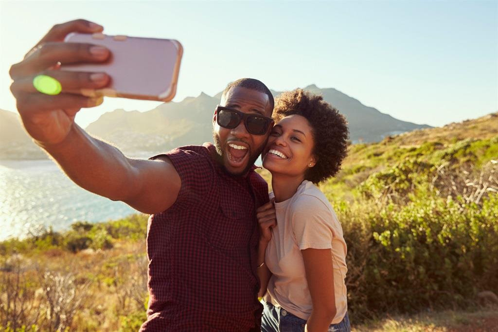 dailysunsa's tweet photo. WATCH: Wild tactics to win love back!
#Umjolo #Dating #LoveBack
https://t.co/Y4b0yLYPEl https://t.co/n8WYSo0iFF