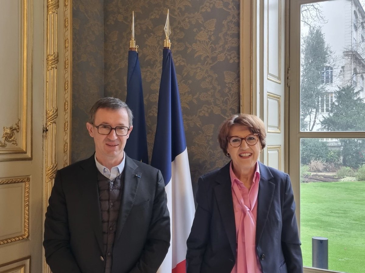 Point d’étape ce matin avec <a href="/AnnieGenevard/">Annie Genevard</a> dans la continuité du travail mené et des engagements pris. Consolidation bancaire, dispositif d’urgence pour nouveaux installés JA, prévention des risques climatiques, HVE;afin de consolider la perf commerciale de nos TPE  artisanales
