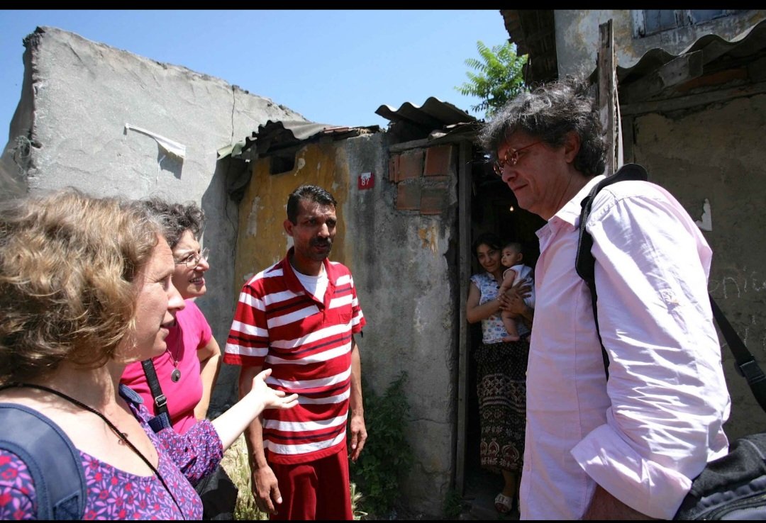 KentinTozu's tweet photo. As #SulukulePlatform we are deeply grieved that Prof Yves Cabannes, a valuable academic and comrade,who has worked against forced evictions in Sulukule+ Istanbul neighborhoods passed away.His efforts for alternative plans will be remembered.May he rest in peace. We will miss him. https://t.co/nV1SU0okWL