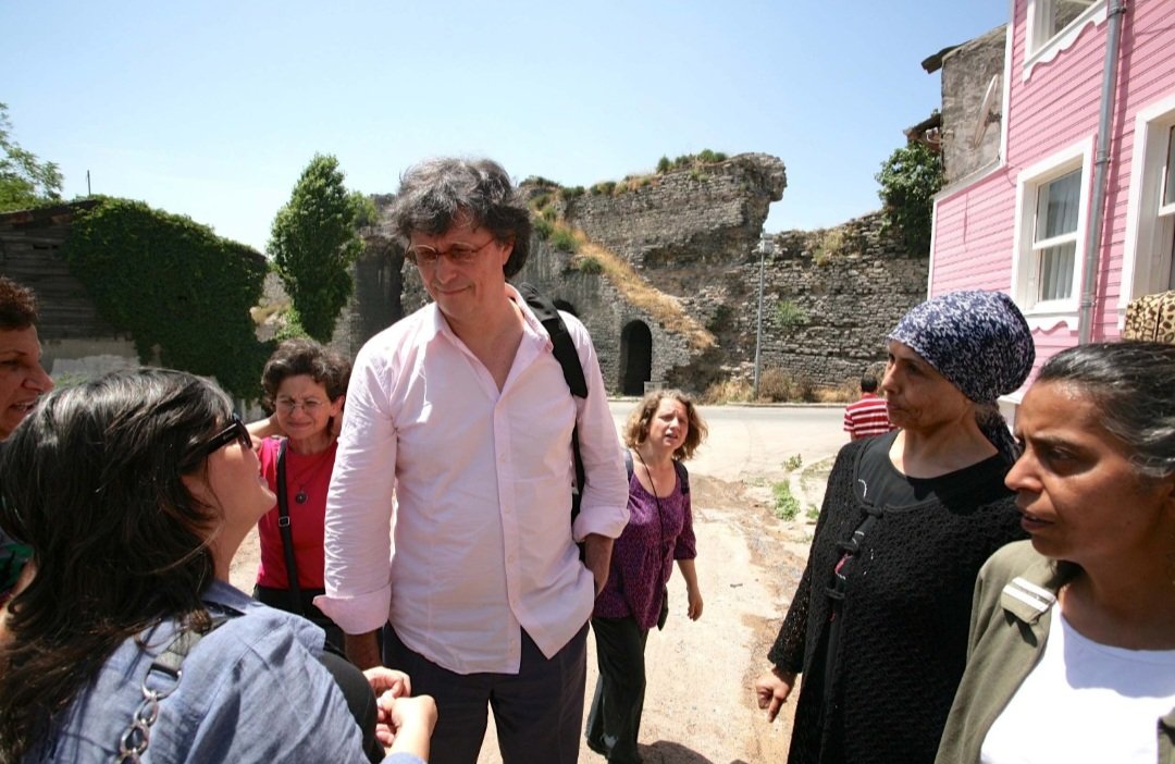 KentinTozu's tweet photo. As #SulukulePlatform we are deeply grieved that Prof Yves Cabannes, a valuable academic and comrade,who has worked against forced evictions in Sulukule+ Istanbul neighborhoods passed away.His efforts for alternative plans will be remembered.May he rest in peace. We will miss him. https://t.co/nV1SU0okWL
