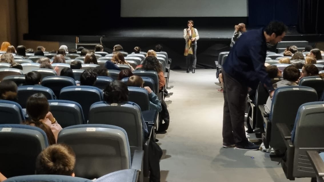 Institut français de Barcelona (@if_barcelona) on Twitter photo Ayer 200 alumnos asistieron a la proyección des "Malheurs de Sophie" dirigida por Christophe Honoré. Los Mardis Ciné permiten que más de 1200 alumnos al año tengan acceso gratuito al cine francófono en el IFB. Una oportunidad para aprender francés a través del arte.
<a href="/IFE_Educa/">IF Espagne Education</a> Ayer 200 alumnos asistieron a la proyección des "Malheurs de Sophie" dirigida por Christophe Honoré. Los Mardis Ciné permiten que más de 1200 alumnos al año tengan acceso gratuito al cine francófono en el IFB. Una oportunidad para aprender francés a través del arte.
<a href="/IFE_Educa/">IF Espagne Education</a>