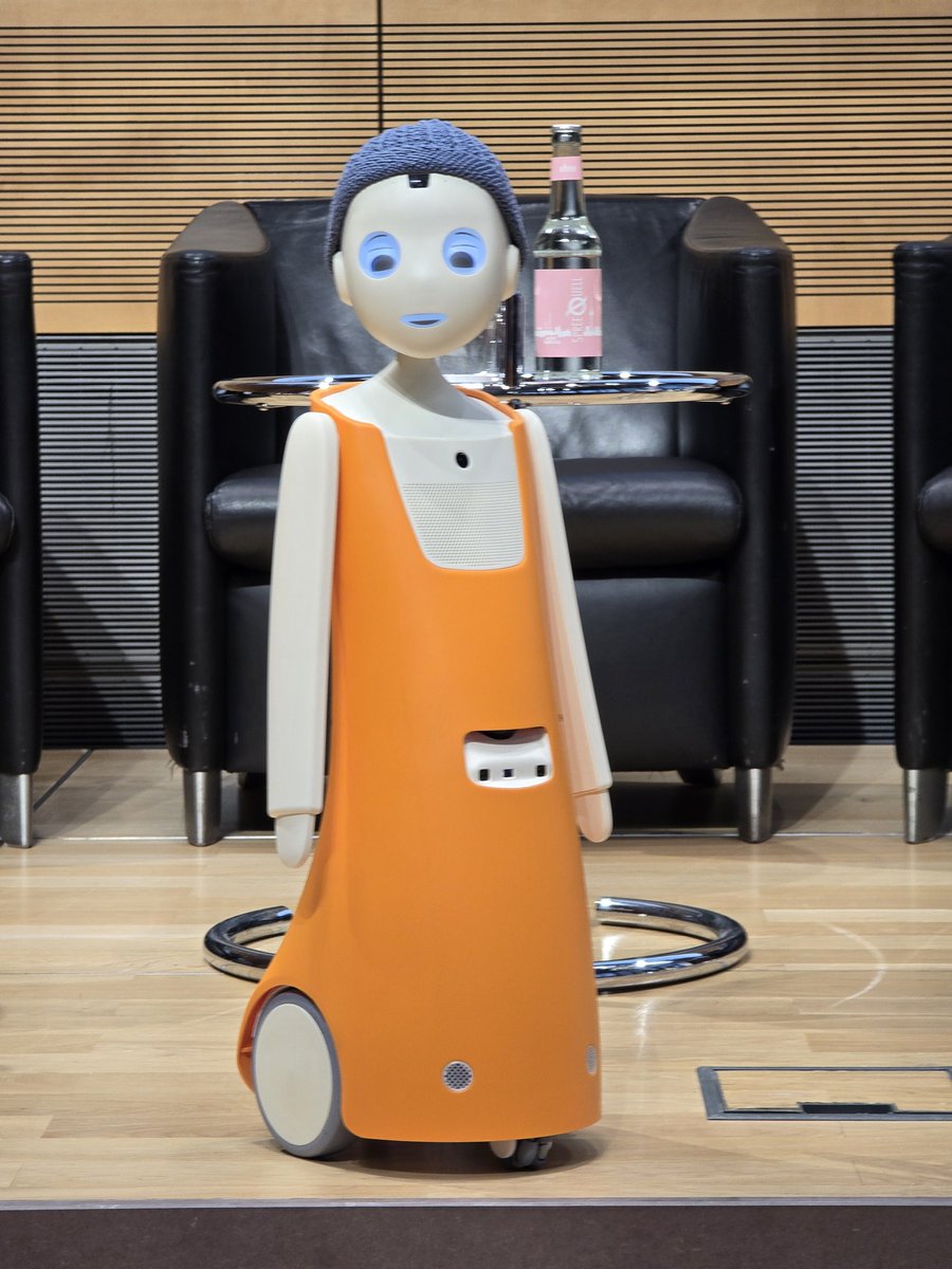 Eröffnung des #Contec Forums #Pflege &amp; Vernetzung mit #Navel als Stargast im DBB  Forum in Berlin. Wir werden berichten