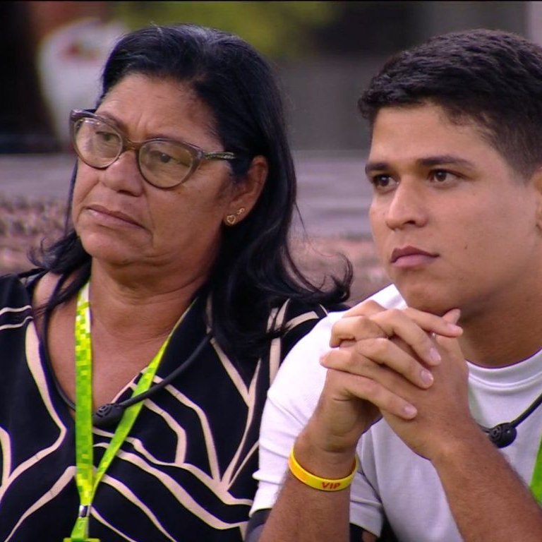 poptime's tweet image. 🗞️ Tudo que rolou durante a 2ª madrugada no #BBB25; a thread.

Segue o fio feito pela PTzinha! 🧶 👇🏼