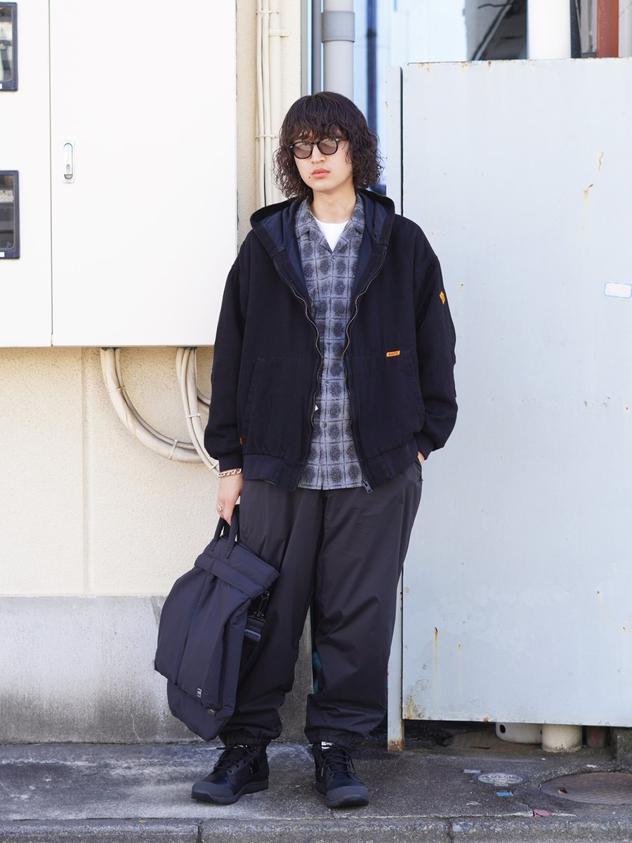 arknets_info's tweet image. ＼話題のコラボアイテム／
【PICK UP】N.HOOLYWOOD × Danner

人間工学に基づいて設計されたデザインが、アクティブな動きをサポート。

アッパー部分とトゥ部分で異なる素材を使用。デザインの細部までこだわった魅力的な一足。

🔗arknets.link/3PyuZT9

 #Nハリ #Danner #ダナー #arknets