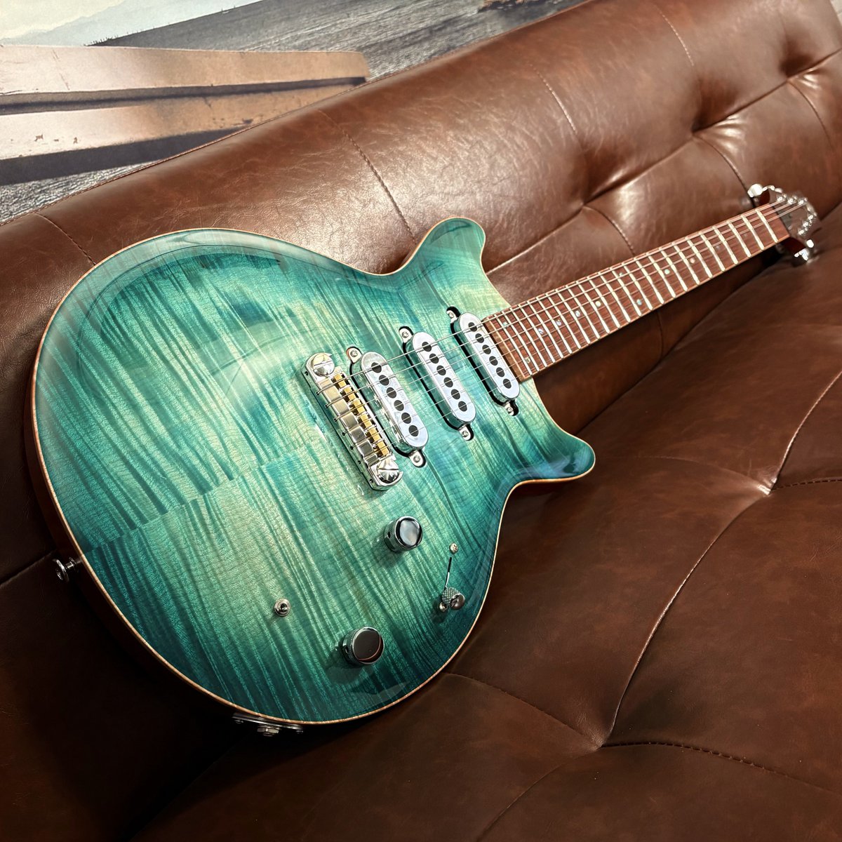 Kz One Semi-Hollow 限定品　希少木材 Kz Guitar Works/Kz One Semi-Hollow Carved Top 24F 3S11【在庫