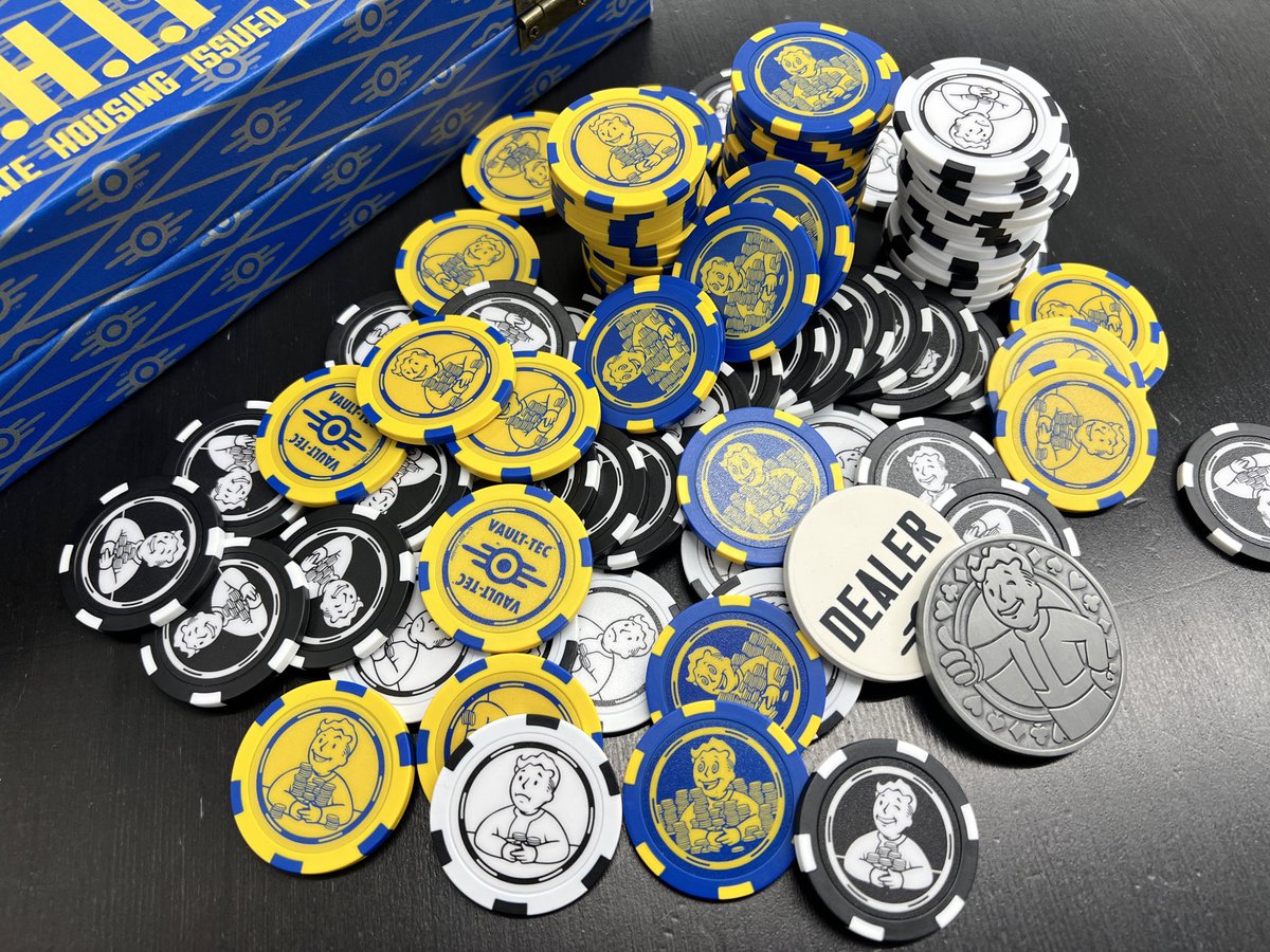Fallout Vault-Tec C.H.I.P.S. ポーカー　新品 Fallout Vault-Tec C.H.I.P.S. ポーカーセット – インフォレンズ