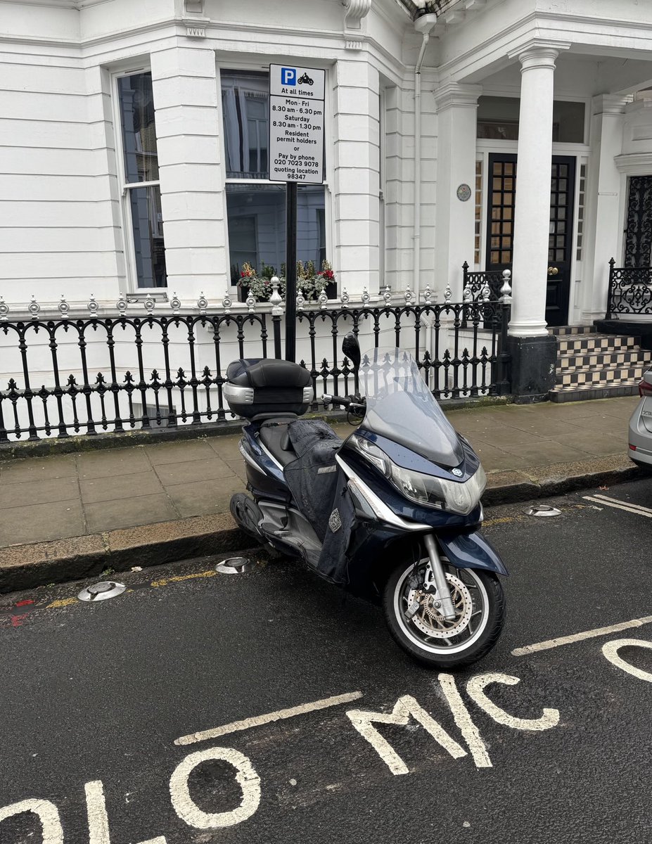 Angus Fanshawe (@angusfanshawe) on Twitter photo This is new. For the first time ever, charges for motorcycle parking in <a href="/RBKC/">Royal Borough of Kensington and Chelsea</a> m/c bays.
£2.07 a day.
But - allows parking in under-used residents bays when normal m/c bays are full. So despite the charge, this makes life much easier 👏👏👏 This is new. For the first time ever, charges for motorcycle parking in <a href="/RBKC/">Royal Borough of Kensington and Chelsea</a> m/c bays.
£2.07 a day.
But - allows parking in under-used residents bays when normal m/c bays are full. So despite the charge, this makes life much easier 👏👏👏
