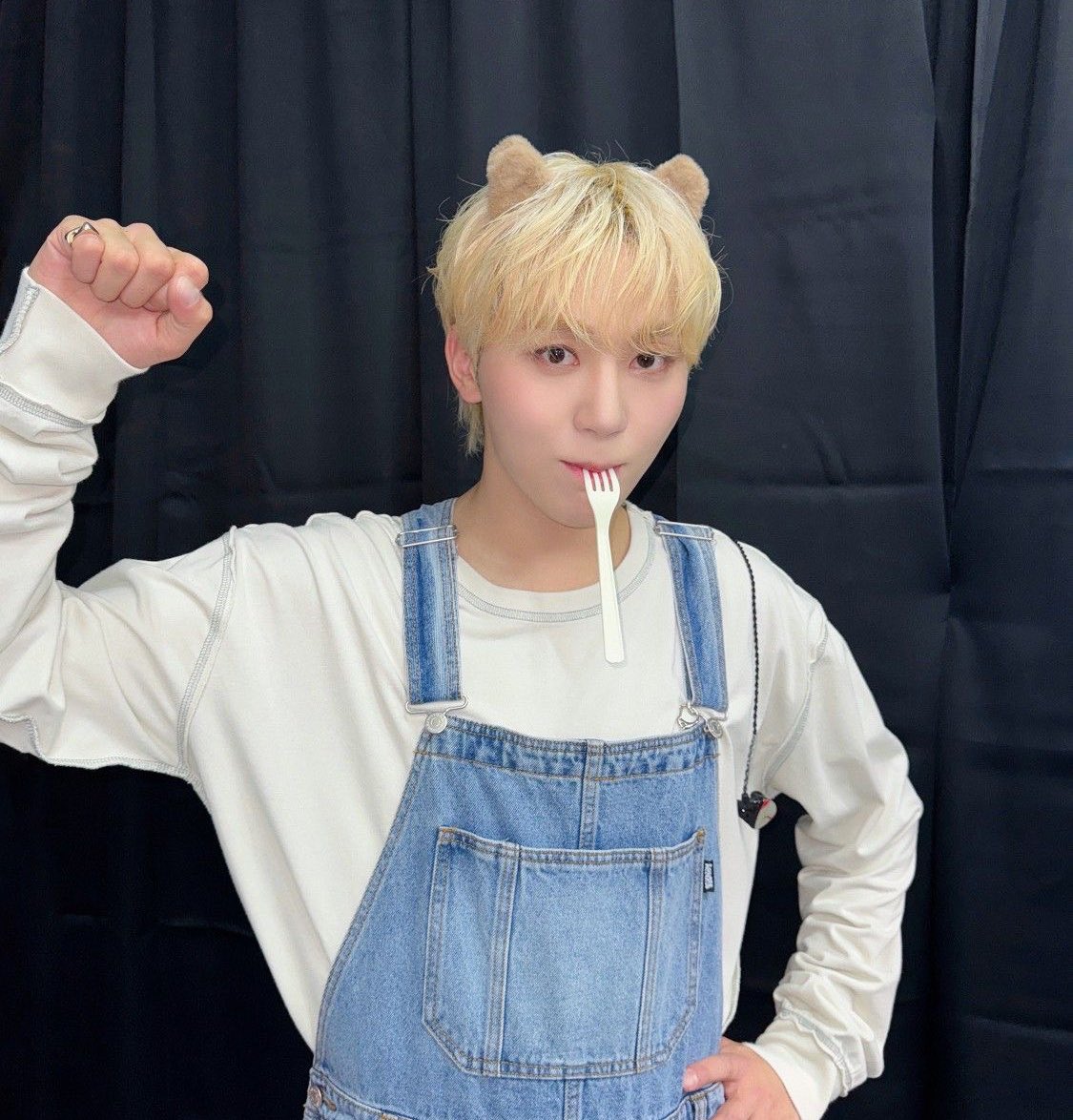 ellanojams's tweet photo. Dear Seungkwannie,
I hope that only joy finds you today.
Thank you for your sweet heart, the strength and grace in everything you do.
I hope you know you are loved. I hope you can pat yourself and say well done.
사랑해💗
#승관이에게_모두가_동그란_사랑을
#YeoBOOseyoDay
#booday https://t.co/vlEbxF2510