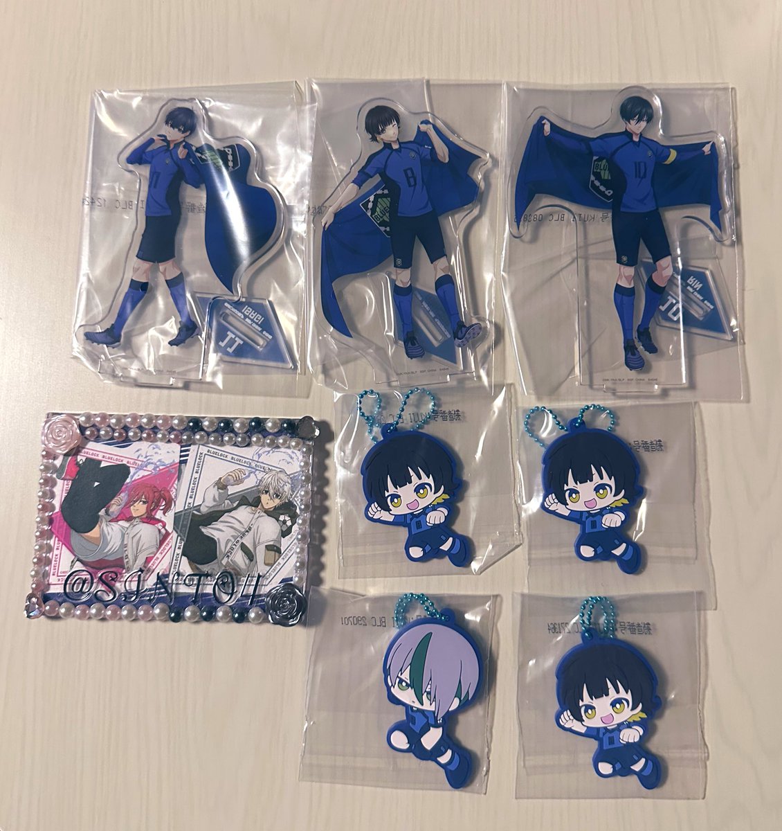 SINTO4's tweet photo. 【交換】ブルーロック　一番くじ　アクスタ　ラバーチャーム
譲：G賞潔、蜂楽、凛
　　I賞蜂楽3、乙夜
求：G賞凪
　　I賞千切、凪、烏
郵送交換希望
G賞⇆I賞の交換も可能です。それぞれ1点ずつ求めてます。纏めての方優先ですが、検索からもお気軽にお声掛けください。 https://t.co/JHcjLuqEIP