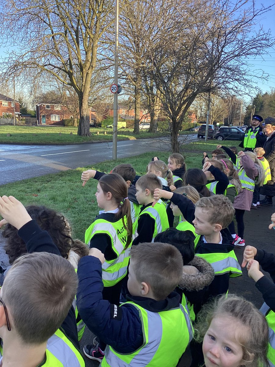 Acresfield Academy (@acresfield1) on Twitter photo Meerkat class had a visit from our local PCSO to discuss road safety. Thank you for all the information and a fun experience.
<a href="/cheshirepolice/">Cheshire Police</a> Meerkat class had a visit from our local PCSO to discuss road safety. Thank you for all the information and a fun experience.
<a href="/cheshirepolice/">Cheshire Police</a>