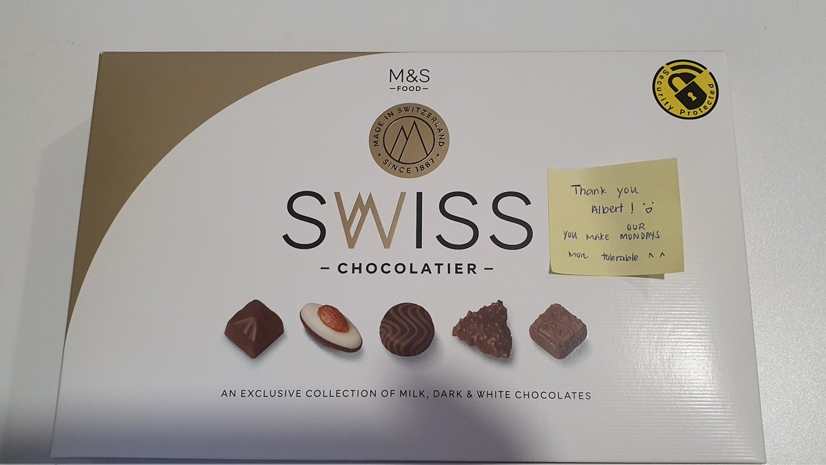 Thank you to my 3rd year <a href="/Medicine_UoM/">Medicine at UoM</a> students for the chocolates! I wish them all the luck in the world for their upcoming exams &amp; their future careers as doctors 😄

#MedTwitter #MedEd