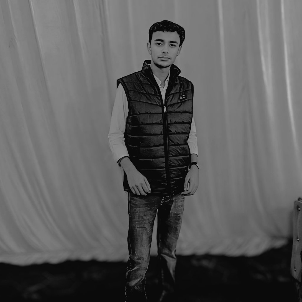 zeeshan____4's tweet photo. #NewProfilePic https://t.co/0UYqzZgRH0