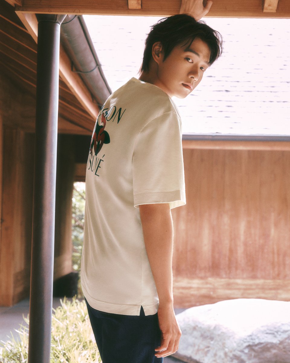 Launching the 2025 Year of the Snake capsule collection with Brand Ambassador Wei Daxun. Combining urban style with festive elements, the collection features limited-edition items that embody the vision of "Si Ji You Fu" (Blessings of Four Season)
#MaisonKitsuné #WeiDaxun