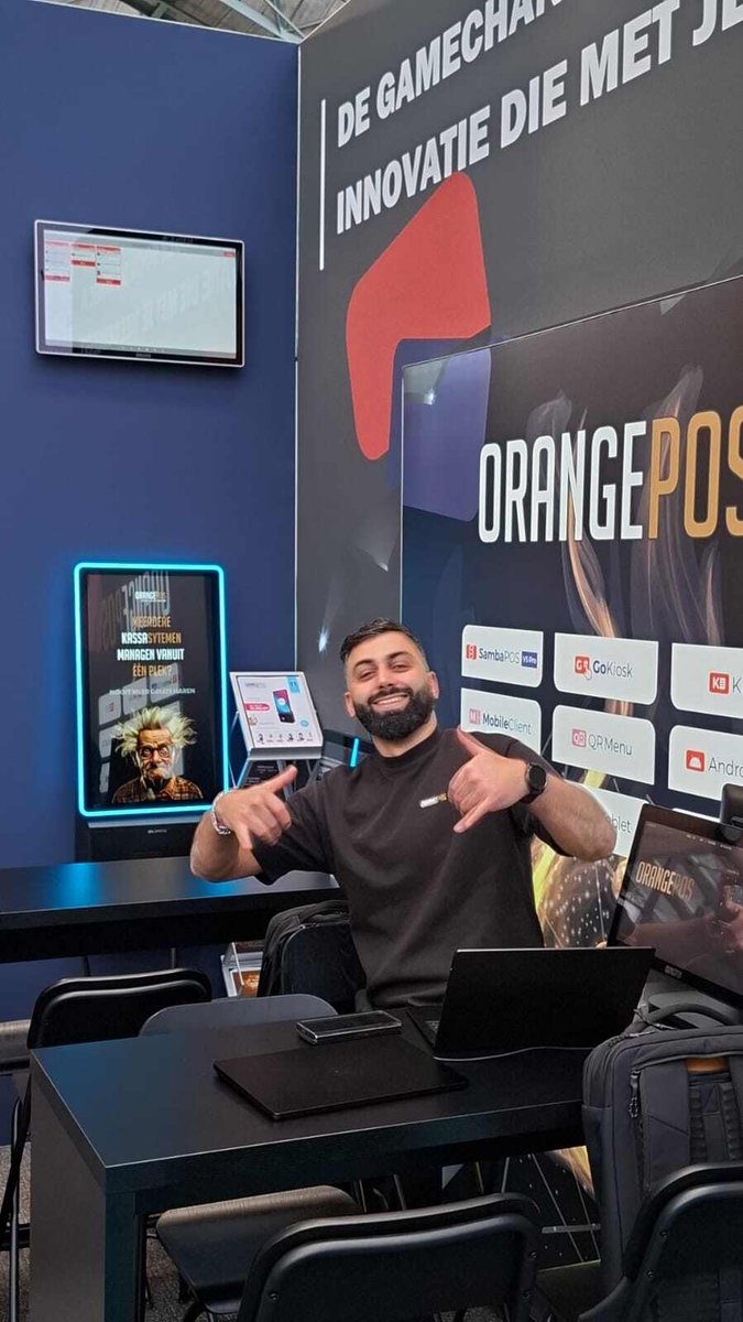 Gürkan Navrus van OrangePOS staat te shinen op stand 01.520 van de Horecava. Van kassasystemen tot bestelzuilen, bekijk alles wat OrangePOS kan bieden!

📍 Horecava 2025 – stand 01.520
#Horecava2025 #OrangePOS #Prestop #Bestelzuilen