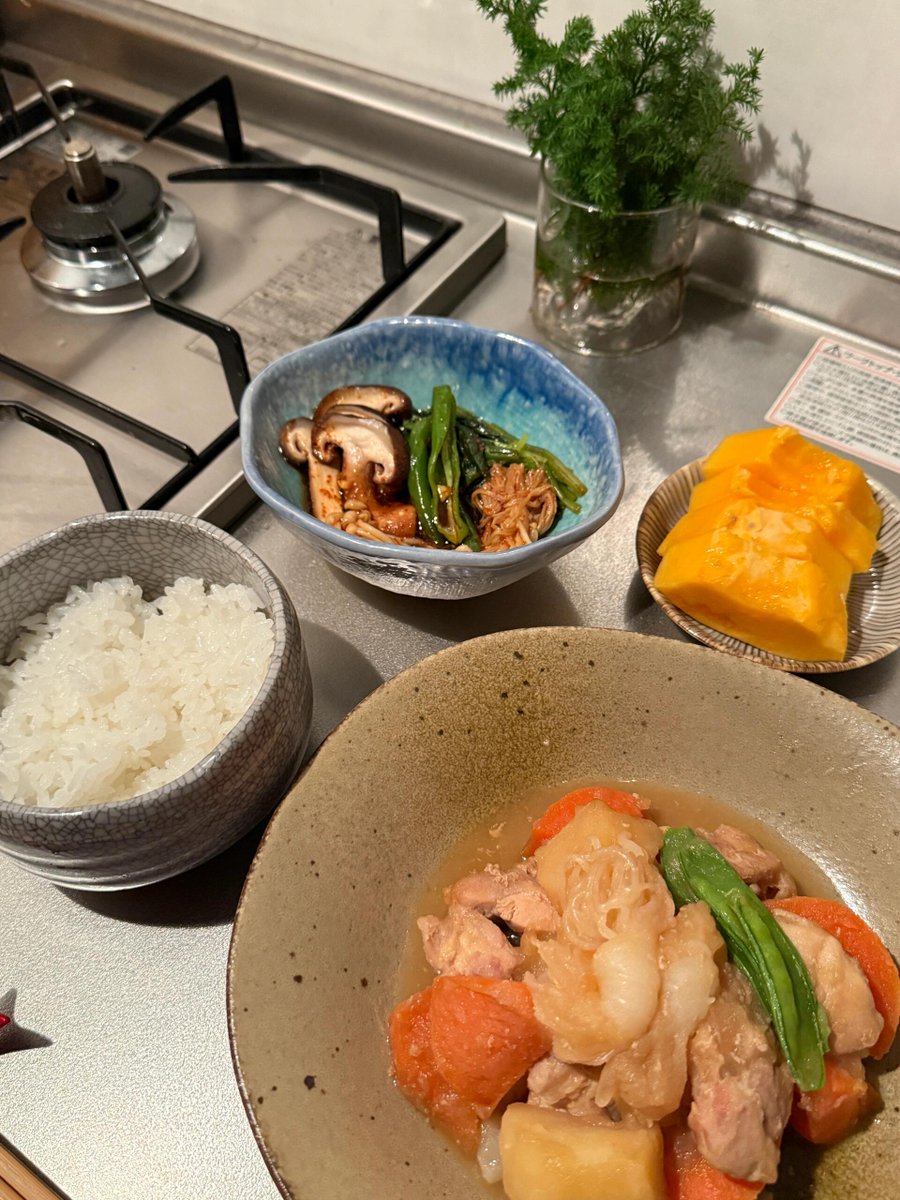 この静かな夜に、私は自分のために豪華な夕食を作り、特に満足感を覚えました😊