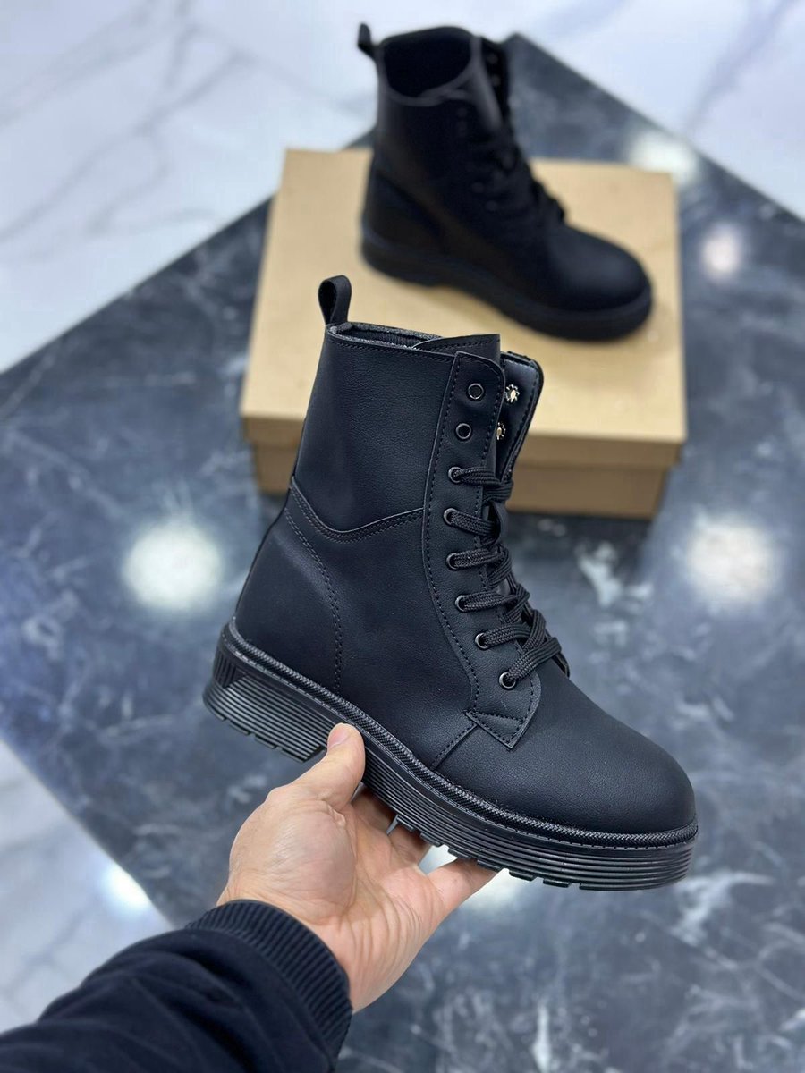 ihtiyaçlı aileler için kışlık kadın botu alınacaktır adet fiyatı 400  liradır.

İmkanlar nispetinde destek istiyoruz.

Sabit twetde yardım hesaplarımız mevcut.