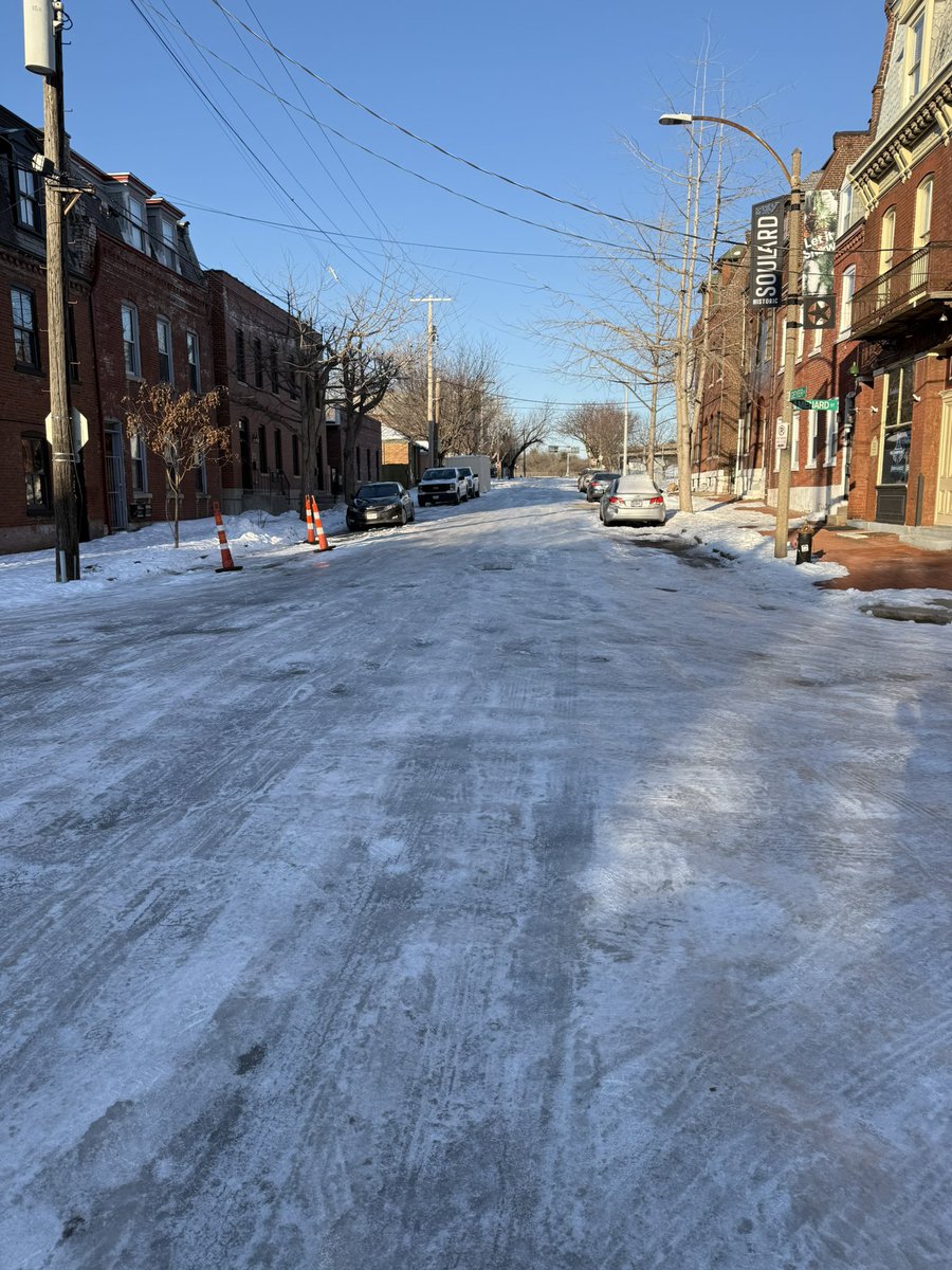 pkelly1330's tweet photo. Can I speak with someone in charge please @saintlouismayor 

Multiple businesses and many residents still have to deal with a sheet of ice for a road.  Could the Soulard neighborhood get some salt treatment or are we on the wrong  side of Market? https://t.co/C6T93NOeOt