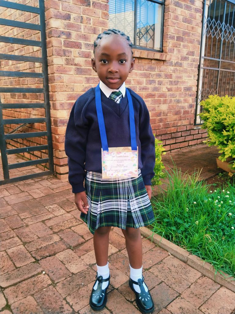 ADipedi's tweet photo. @CapitecBankSA A dream of her becoming a Dr is possible.... 
As responsible father, I took my daughter to private school, because I never had that privilege when I grew up. All I want is the best for her @CapitecBankSA 
#GrowWithCapitec https://t.co/qOEMygvhKx