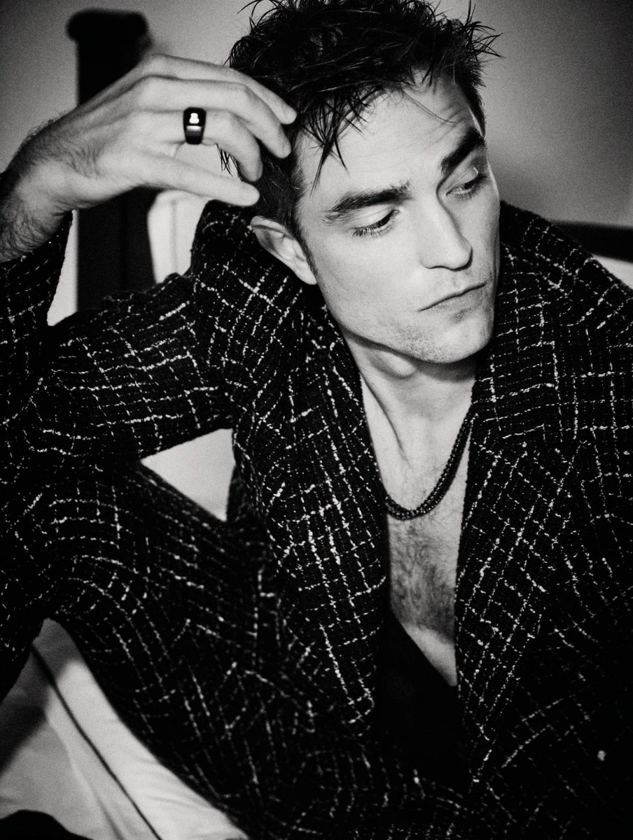Robert Pattinson's Penn*s! tweet media