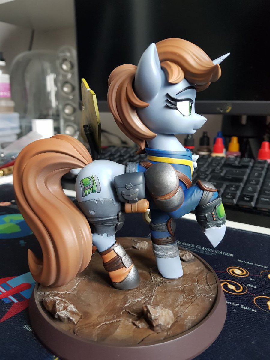 Taaldis1's tweet image. Finished! Commision ^-^ Littlepip from FoE, 3d model by @chyvak34 , nice job - as always. Print, paint &amp;amp; weathering by me. Around 40 hours of painting job only. I&apos;ll add some finishing touches and she will be on her way to hew home.