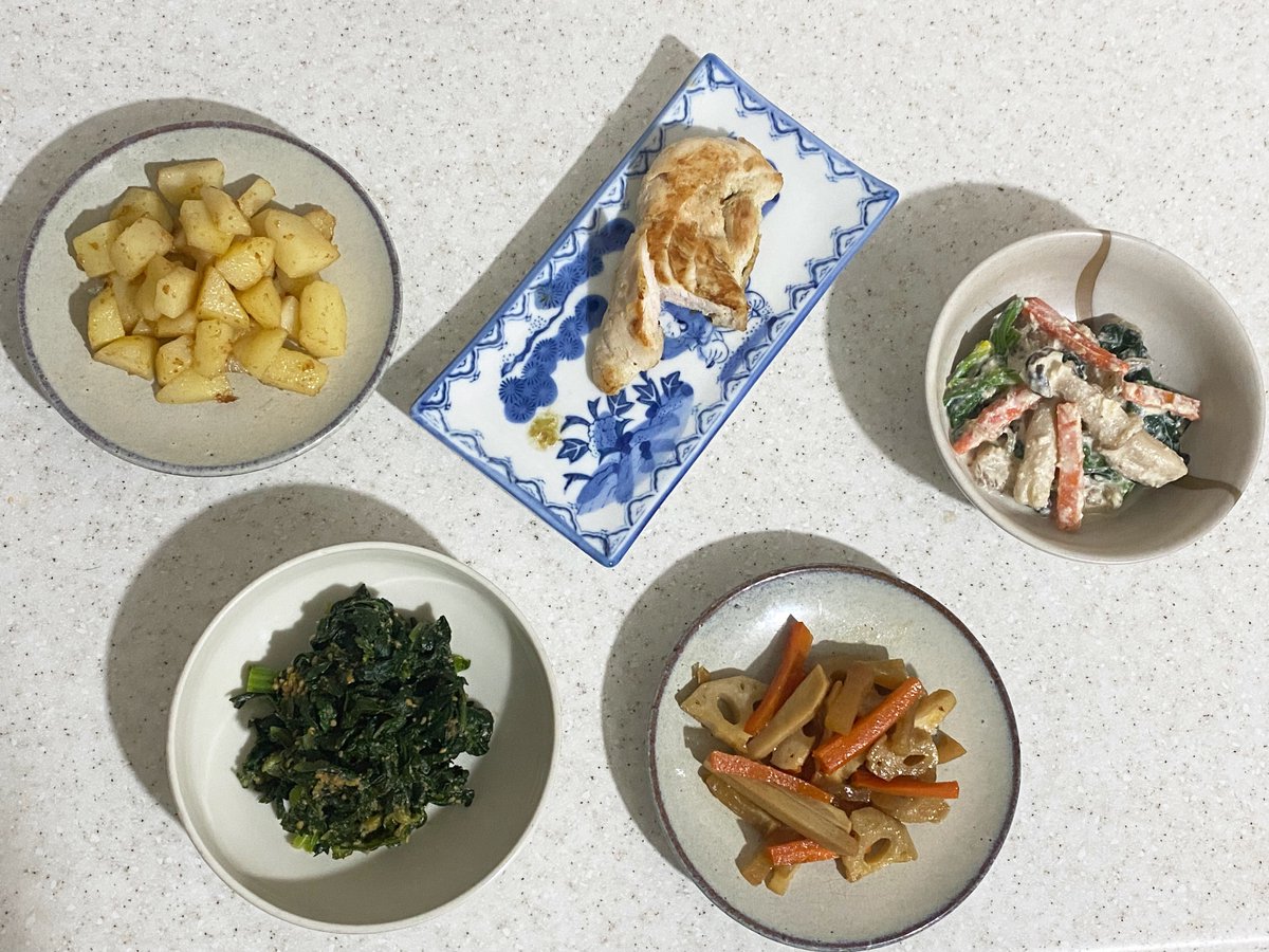 Bentoandco's tweet photo. Check out our latest blog post featuring 5 fantastic Japaneses flavors to try out this year.
Learn how to make these classic seasonings, all of which only take a few minutes and a handful of ingredients to make!

Read the full blog post: https://t.co/OMm9lxolVa https://t.co/Af0bVGf85U